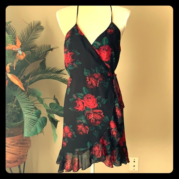Lovers + Friends Dresses & Skirts - Lovers+Friends floral wrap dress, sz M